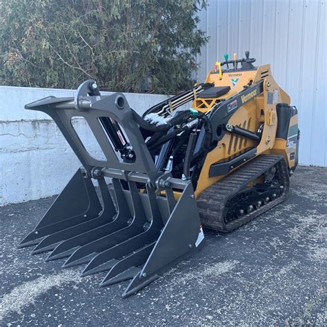 Mini Grapple For Mini Skid Steers Berlon Industries