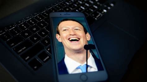 Facebook Defends Mark Zuckerbergs Exposed Emails Bbc News