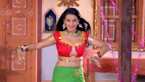 Akshara Singh Sexy Video Bhojpuri Actress Pawan Singhs Bold Dance