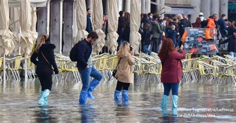 Beunruhigende Bilder Mal Wieder Hochwasser In Venedig Sat My Xxx Hot Girl