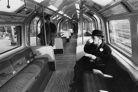 53 Incredible Vintage Photos Of The London Underground London Evening