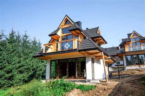 Zakopane is a very popular winter resort and summer getaway town in the tatra mountains at the southern tip of poland. Dom wolnostojący 76,40 m² z parkingiem na sprzedaż Zakopane