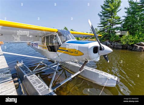 Piper Cub Airplane Hi Res Stock Photography And Images Alamy