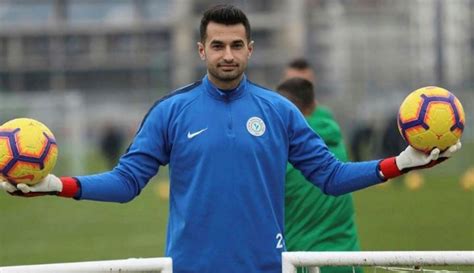 Beşiktaş'ın son olarak çaykur rizespor'un 25 yaşındaki kalecisi gökhan akkan'ı takımına kazandırmak için girişimlerde bulunduğu bildirildi. Beşiktaş, Gökhan Akkan'ı sordu! İşte gelişmeler! - Orta ...