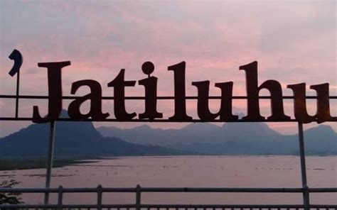 Sejarah singkat waduk jatiluhur purwakarta. 10 Gambar Waduk Jatiluhur Purwakarta, Tiket Masuk Wisata ...