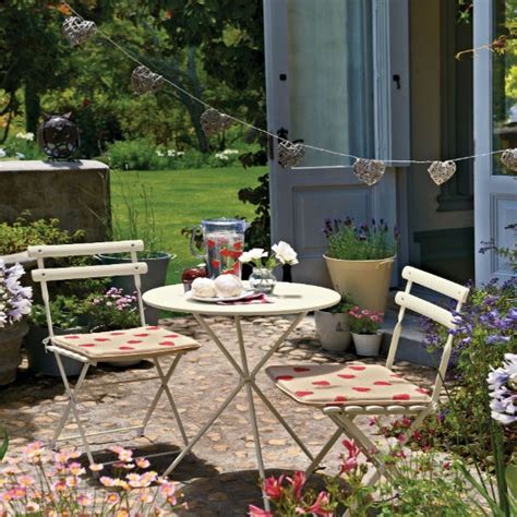 See more ideas about small patio, patio, balcony decor. Small Garden Ideas Uk Photograph | Small courtyard patio | P