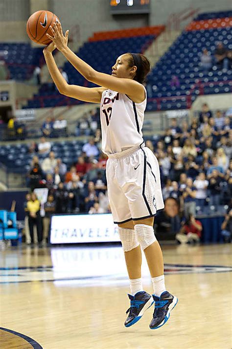 Former Ossining Star Chong Plays For Uconn Saturday In Bridgeport