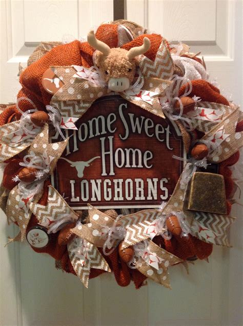 Accentuate your home decor with our unique home decor accessories and home furnishings. Texas Longhorns wreath | Texas longhorn wreath, Longhorn ...