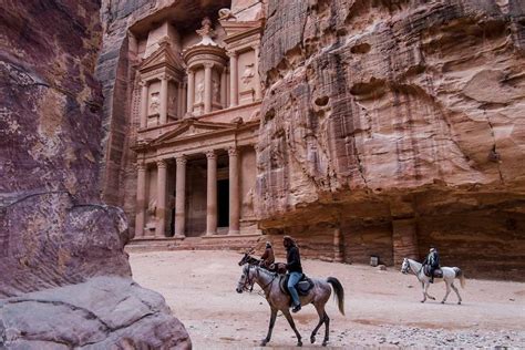 Visit Petra Jordan Most Amazing Views In Petra In Jordan And How To Get