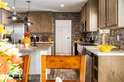 Ultra Excel 3 BR 28X60 | Clayton Homes