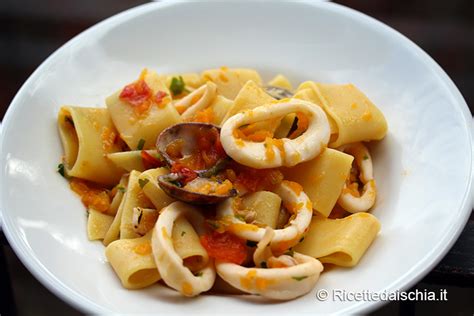 Check spelling or type a new query. Calamarata zucca vongole e calamari | Ricette da Ischia