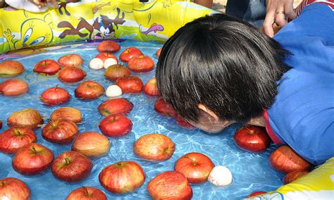 Play Haters Apple Bobbing Banned In Uk