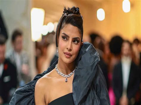 Cost Of Priyanka Chopras Bulgari Diamond Necklace At Met Gala Is