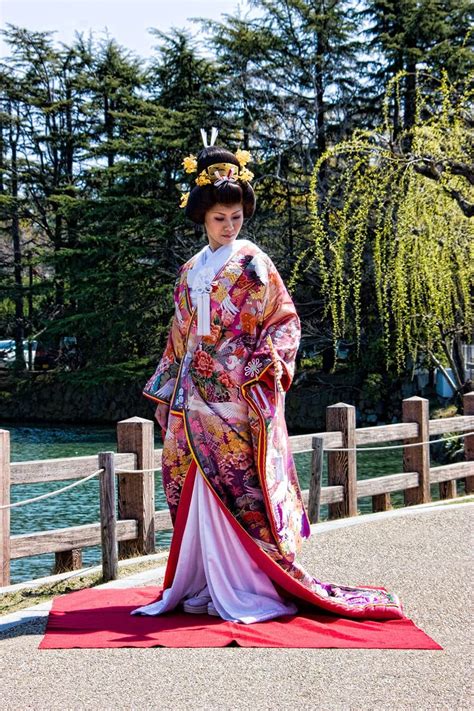 a visit to himeji castle wedding kimono japanese wedding kimono japanese wedding