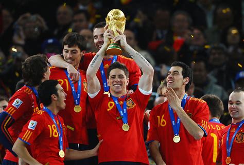 Chung kết giải vô địch bóng đá thế giới 2010, chung kết giải vô địch world cup 2010, chung kết world cup. Fernando Torres in Netherlands v Spain: 2010 FIFA World ...