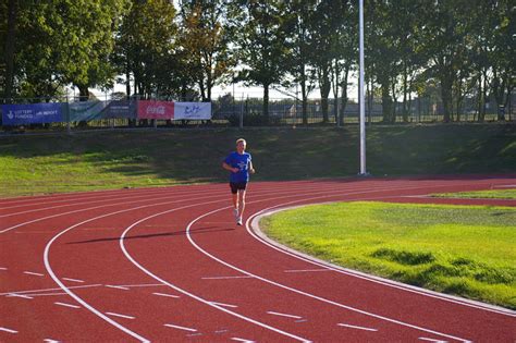 I do some jogging to keep myself in good physical condition. How to Find a Running Track Near Me | Compression+Design