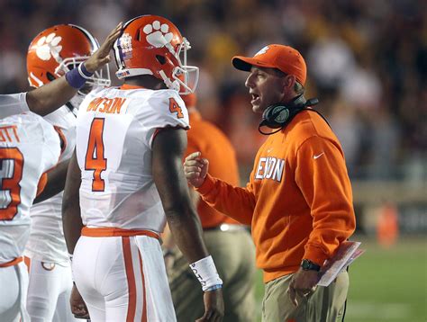 Derrick deshaun watson (born september 14, 1995) is an american football quarterback for the houston texans of the national football league (nfl). Deshaun Watson - Deshaun Watson Photos - Clemson v Boston College - Zimbio