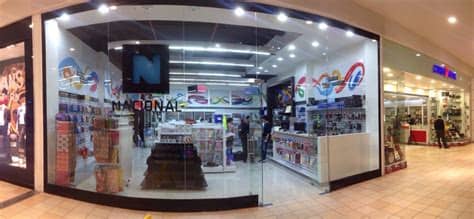 Mall plaza norte centro comercial ubicado en la avenida américo vespucio, comuna de huechuraba. LIBRERÍA NACIONAL MALL PLAZA NORTE - SAGARO : SAGARO