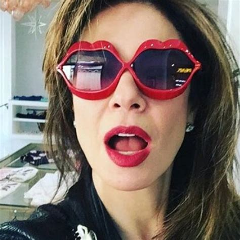 Fashion, glamour, fitness, bikini, fine art. Após crítica no Instagram, Luciana responde: "sou um ótimo exemplo" | Jovem Pan Online