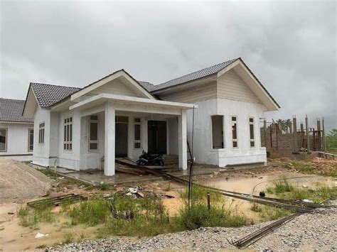 rumah banglo 2 tingkat di kelantan  Molly Lambert
