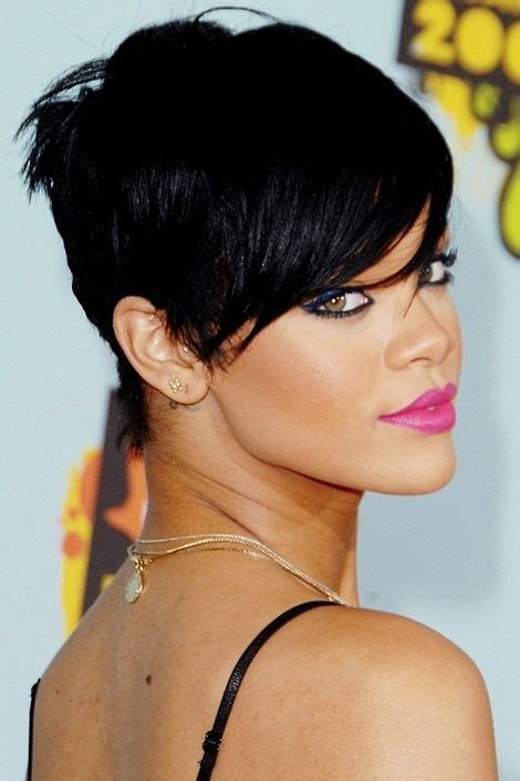 This Was My Fav Hairstyle On Rihanna She Has A Long Neck That Looks