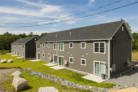Recently Constructed Townhouses. All Utilities Included! - Rent Central
