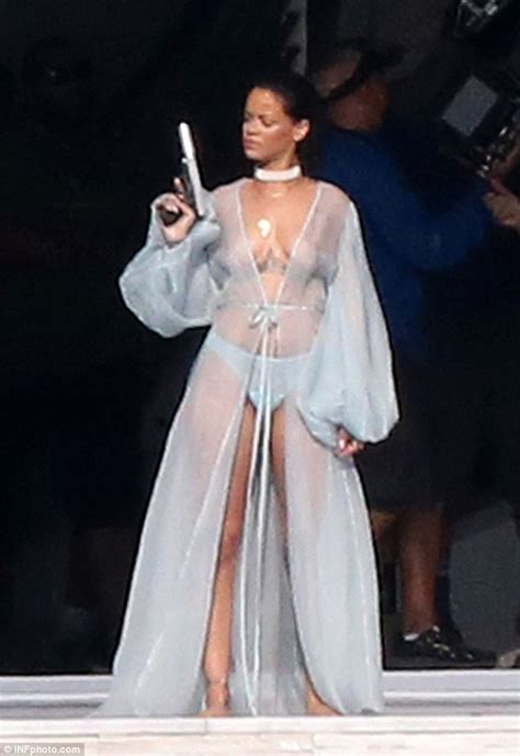 Rihanna See Through For New Music Video “needed Me” 2016