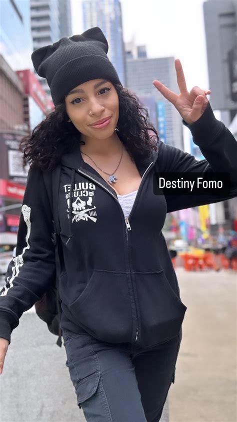 Destiny Fomo On Twitter Live Now From The Streets Twitchtvdestinyfomo