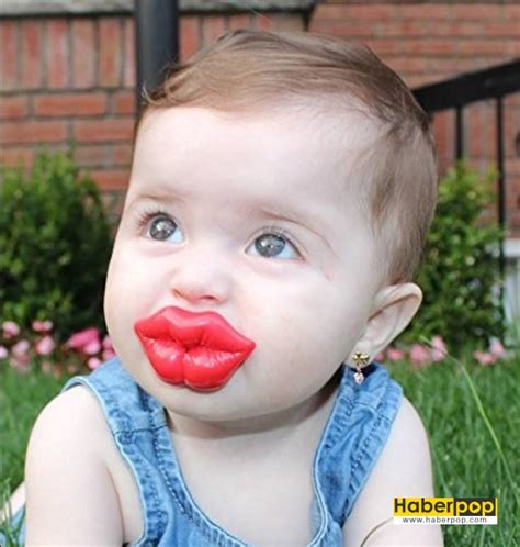 Komik Emzikler Ile Fotoğraflanan Sevimli Bebekler Haberpop