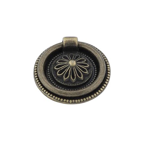 Richelieu hardware is a canadian specialty hardware distribution and manufacturing company based in montreal, quebec. Richelieu Hardware Traditional 1-1/2 in. (38 mm) Antique ...