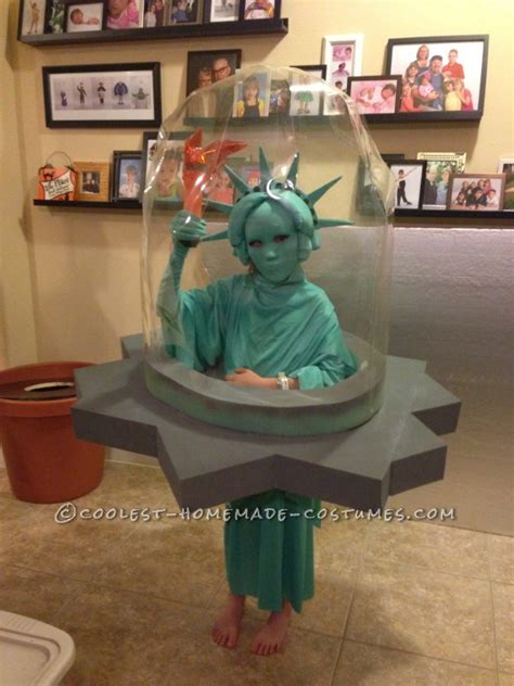 Cool Ny Costume Idea Statue Of Liberty Snow Globe