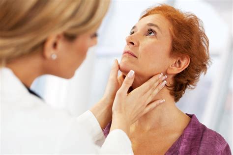 Constant Sore Throat Could Be Early Warning Sign Of Cancer Experts Warn