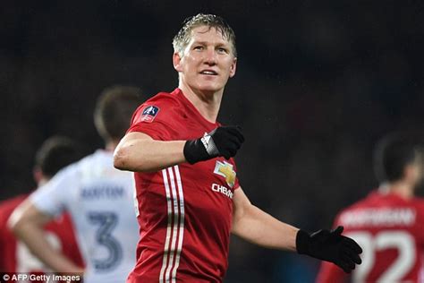 Squads from gabriel oliveira 84119895. Man Utd news: Schweinsteiger makes Europa League squad ...