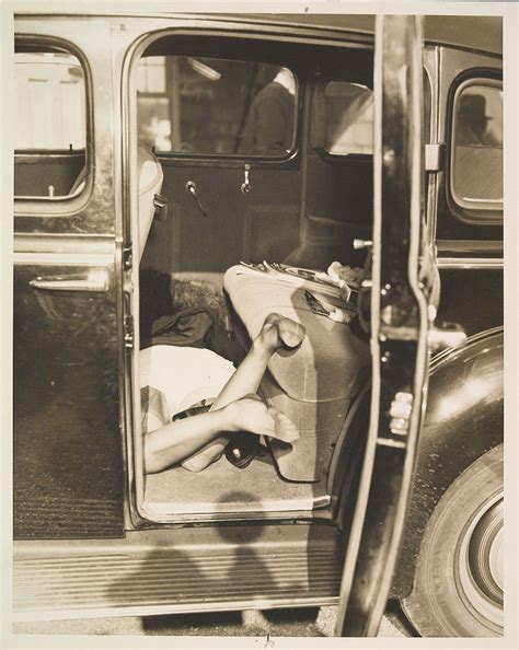 Caught In The Act Forensic Photography Weegee Photography Bonnie Clyde Photos