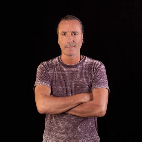 Por ganar tu amor manuel wirzt. Manuel Wirzt - YouTube