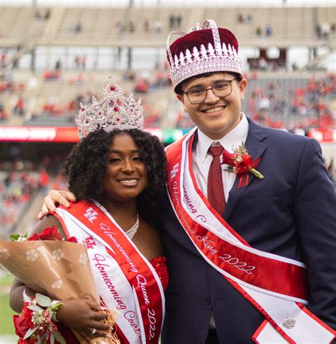Homecoming Queen King Reflect On Their Campaign The Cougar