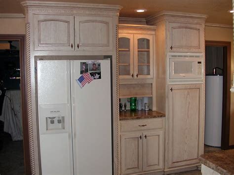 Rustic pickled maple cabinet pull. pickle wash cabinet | Pickled Cabinets Pictures | Kitchen ...