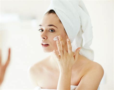 How To Handle Sensitive Skin Best Techniques For Sensitive Skins