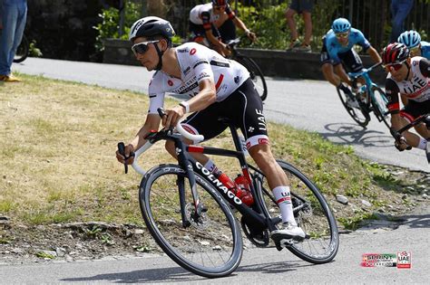 João Almeida lidera Emirates na Vuelta - Renascença