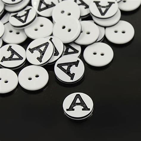 200pcs Craft Plastic Letters Buttons Flat Round Alphabet Garment Sewing