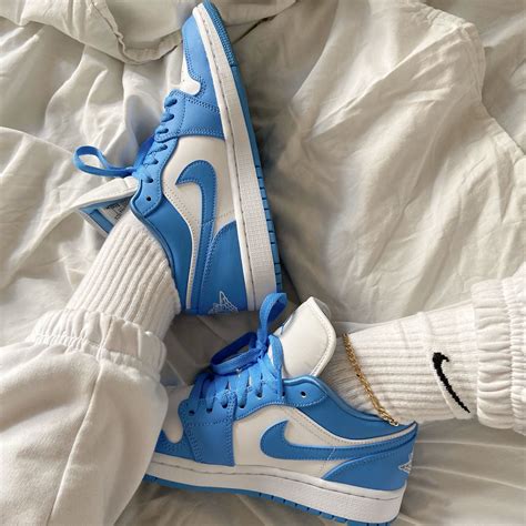 画像 Nike Air Jordan 1 Low Light Blue 120942 Nike Air Jordan 1 Low Baby