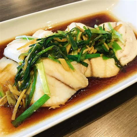 Sprinkle the chicken with the garlic salt and pepper. Chinese Steamed Fish with Ginger, Spring Onions and Soy ...