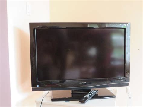 You can't go wrong with this tv. TV - Sharp Aquos 1080P 32 inch West Vancouver, Vancouver