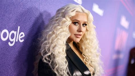Christina Aguilera Recreates Her Iconic Dirrty Beauty Look In Tiktok