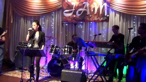 Mony Monycover Amyxmas 2013and New Year 2014 Jam Live Band Dinner