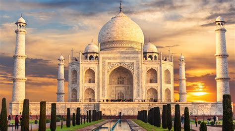 The Real Reason It Took 22 Years To Build The Taj Mahal