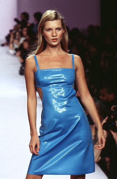 Kate Moss For Anna Sui Ss 1996 90s Runway Fashion Fashion 90s Fashion