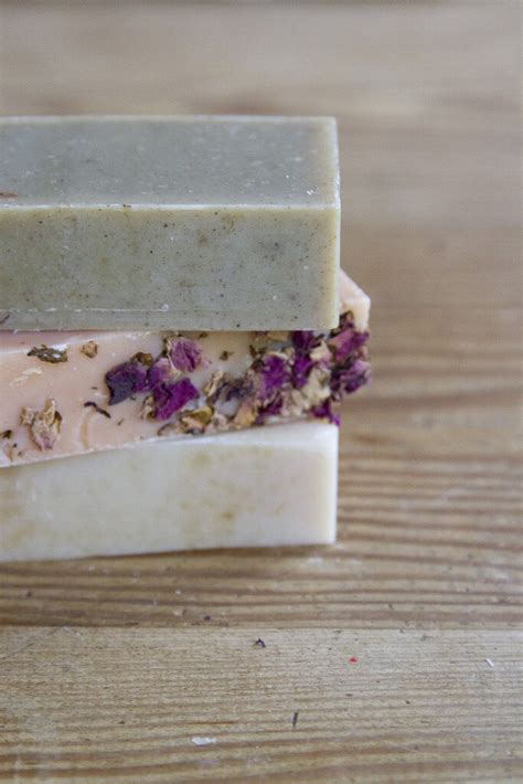 Natural soap guide for gorgeous, natural and healthy soaps! natural beauty: bar soap. - Reading My Tea Leaves - Slow ...