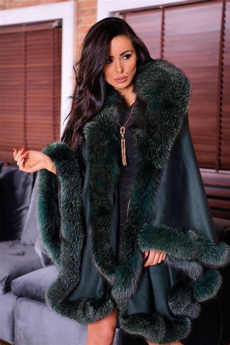 Pin By Mammone On Jackets Fur Fashion Fur Coats Women Coat Fashion