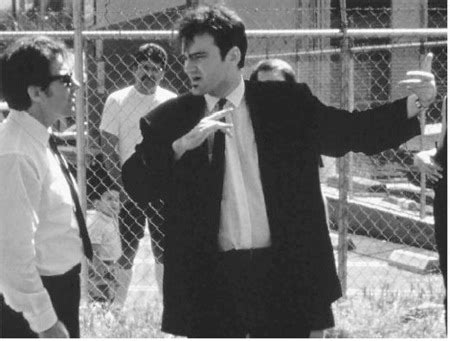 Quentin tarantino explains how he writes dialogue. Quentin Tarantino: ...y llegó 'Reservoir Dogs'